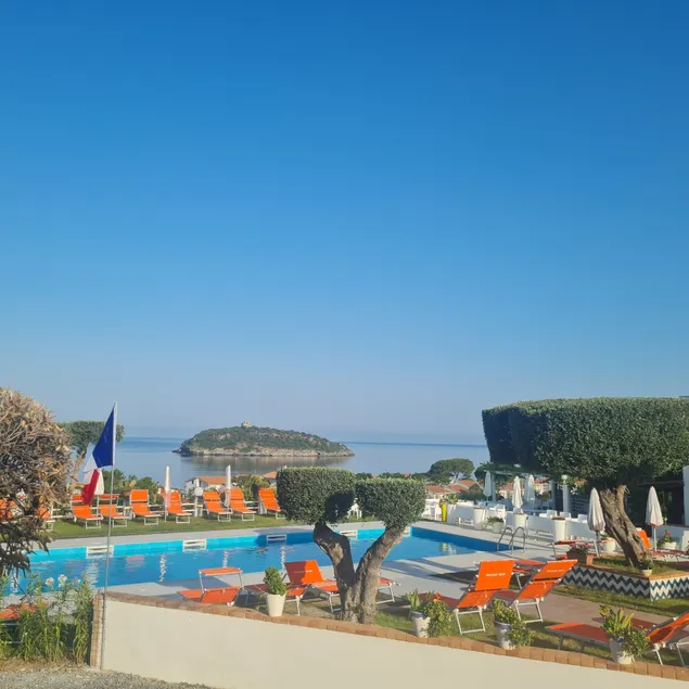 Hotel Cristina - Image 1