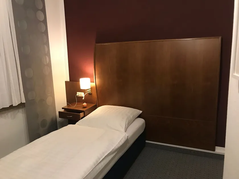 Hotel-Nachtwächter - Image 1