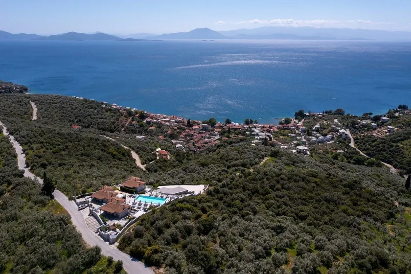 Karavia Lux Inn - Image 1