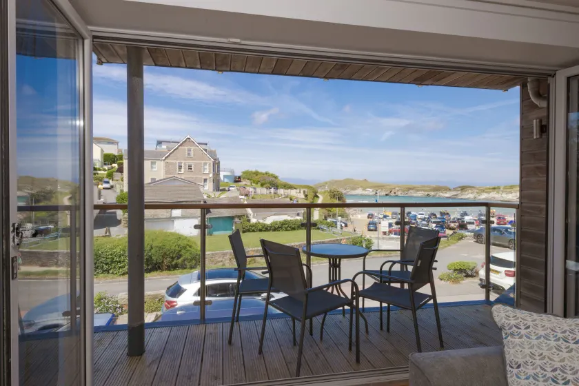 The Beach House & Porth Sands Apartments - Image 1