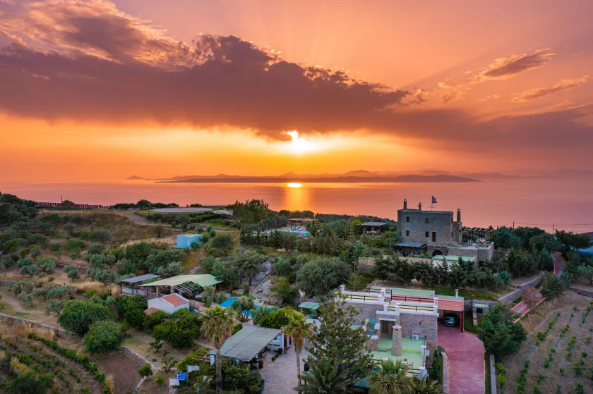 Green Island Resort Kea Poseidon - Image 1