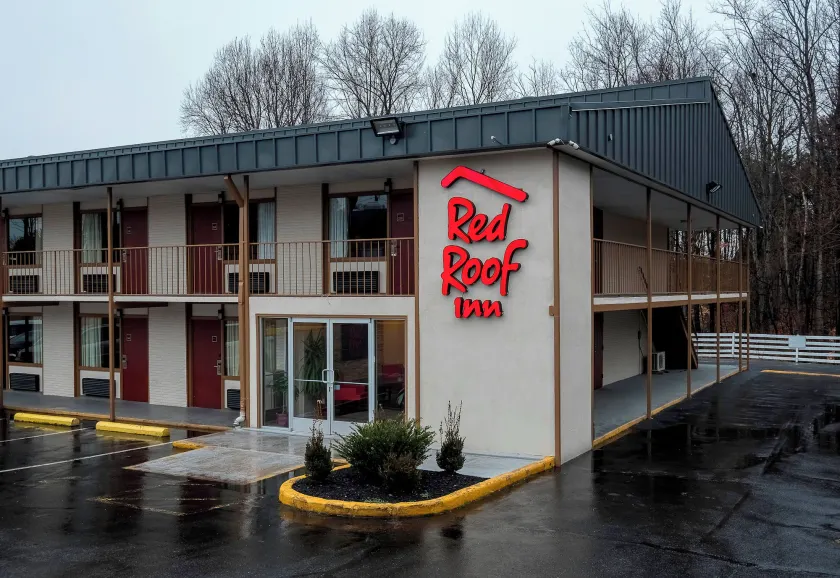 Red Roof Inn Fredericksburg North - Image 1