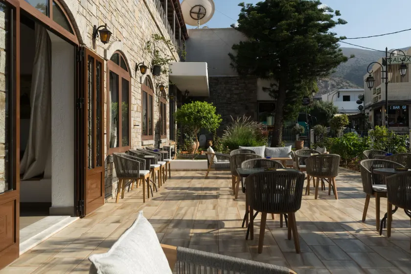 Malia Holidays Hotel - Image 1
