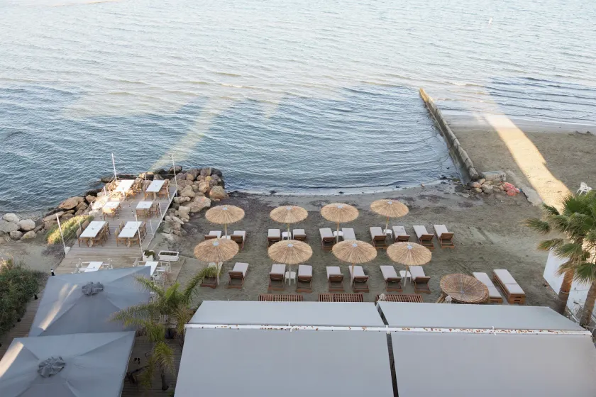 Island Boutique Hotel - Image 1
