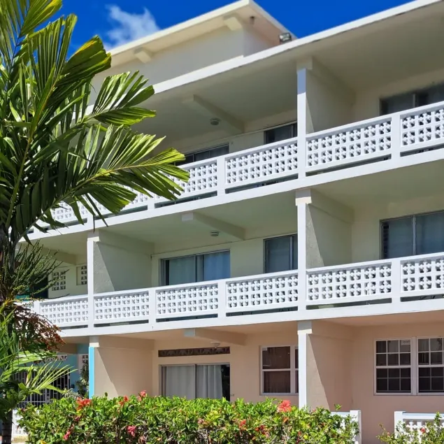 Melrose Beach Apartments Inc - Image 1