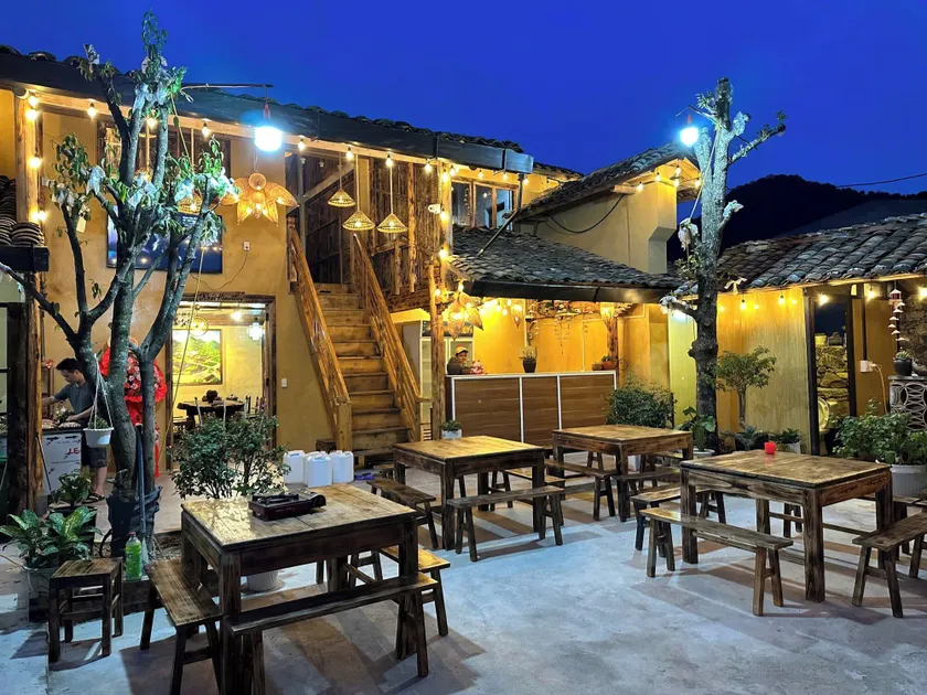 Khói Homestay and Restaurant - Image 1