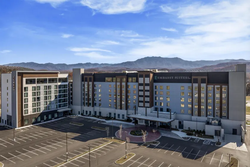 Tempo By Hilton Pigeon Forge - Image 1