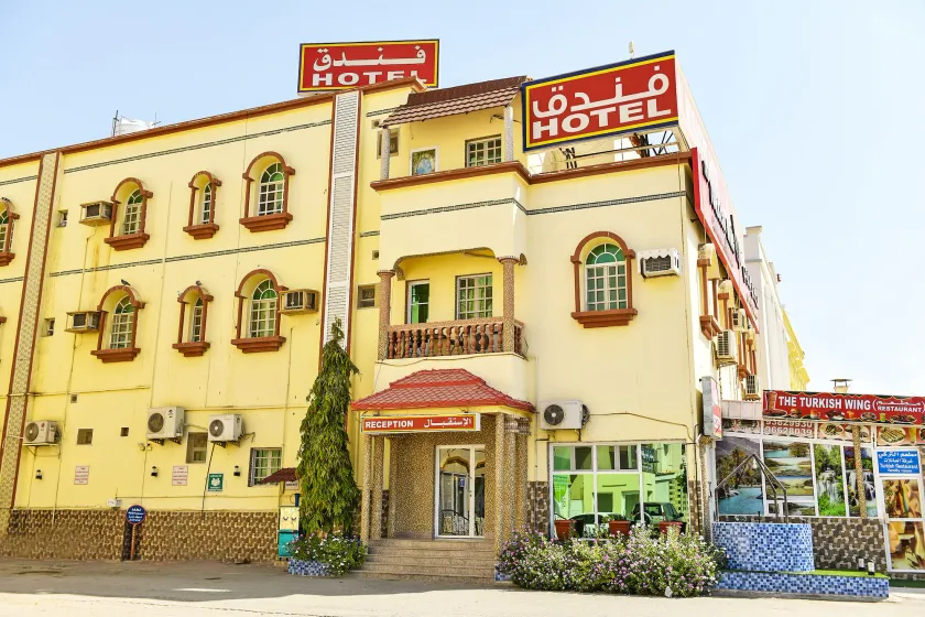 OYO 140 Al Musafeer Hotel - Image 1