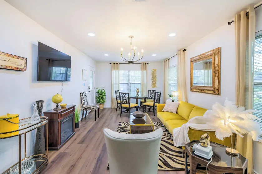 Lovely Historic Fort Worth Home w/ Deck - Image 1