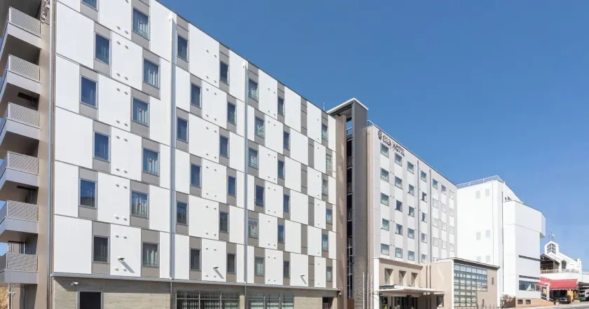 Silk Hotel - Image 1