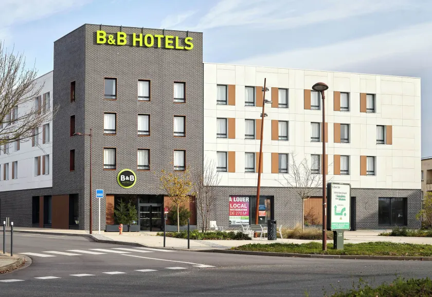 B&B HOTEL Bois d'Arcy Saint Quentin en Yvelines - Image 1