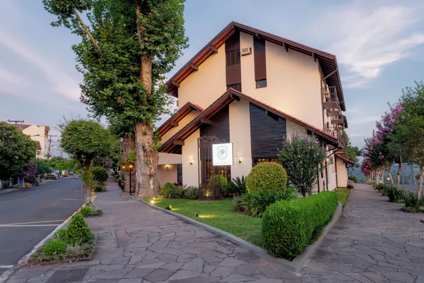 Hotel Petrópolis - Image 1