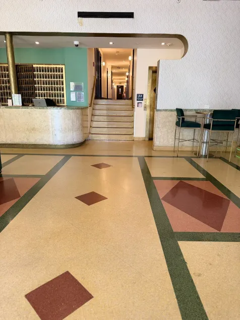 Crest Hotel Suites - Reception