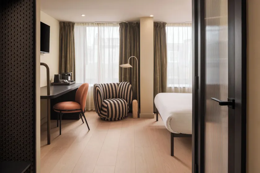 Central Park Hotel - Image 1
