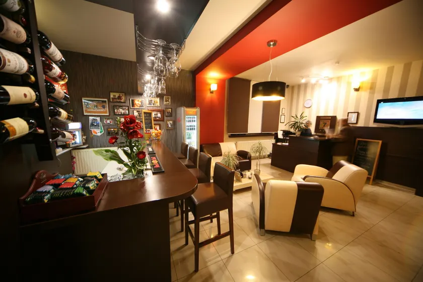Hotel Seven 7 - Image 1