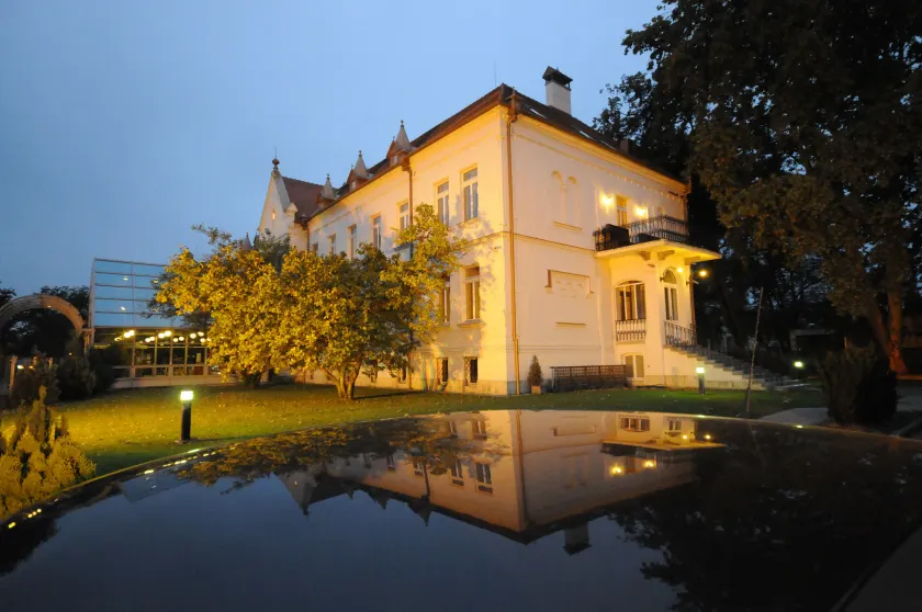 City Partner Park Hotel Pelikan - Image 1
