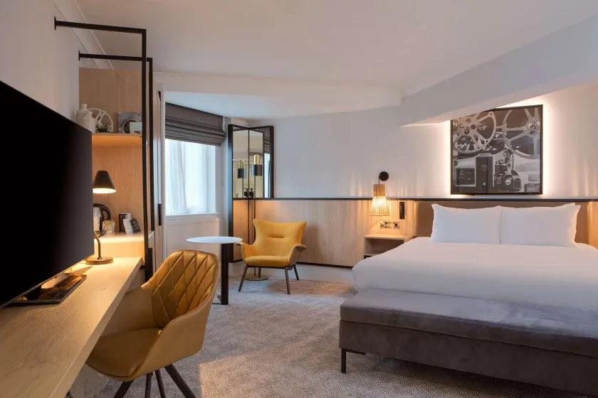 DoubleTree by Hilton London Elstree - Image 1