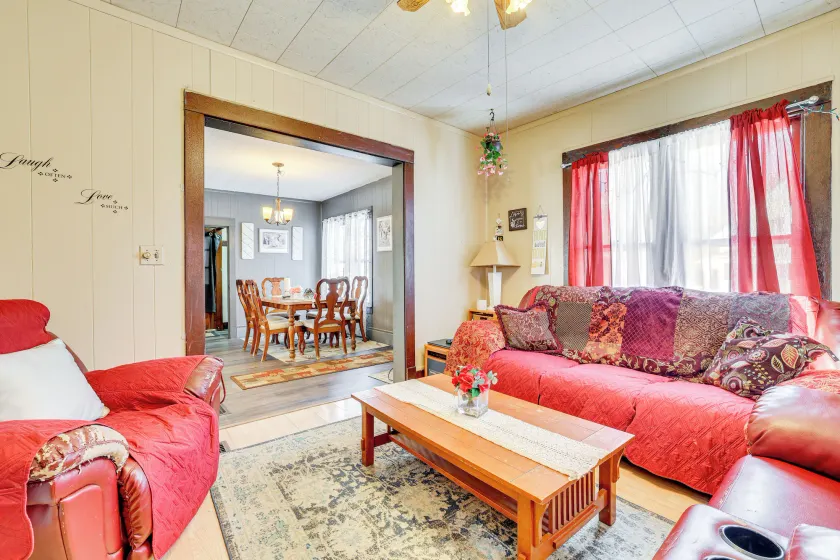 Steps to Root River: Home w/ Large Yard! - Image 1