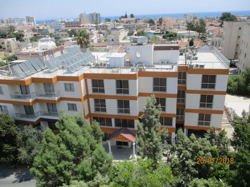Onisillos Hotel - Image 1