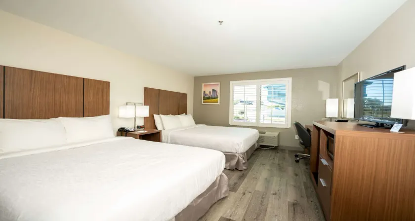 Best Western Houston Bush IAH Intercontinental Airport Inn - Image 1