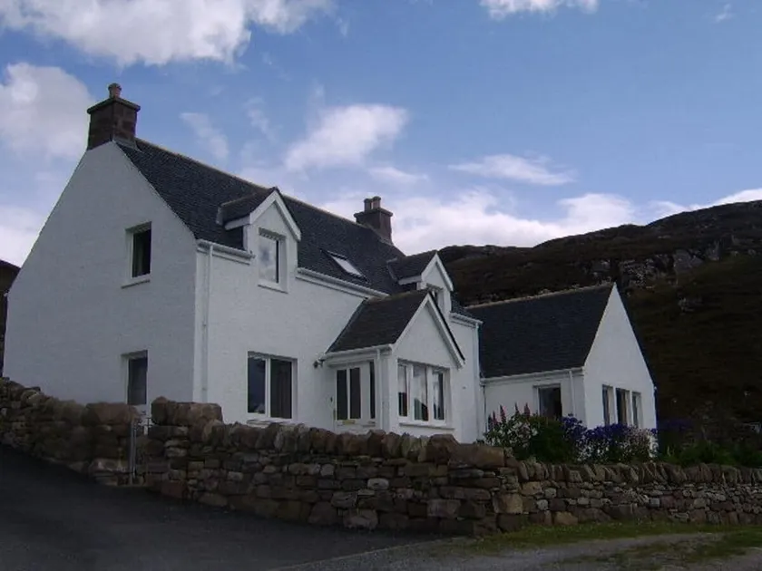 Top House - Image 1