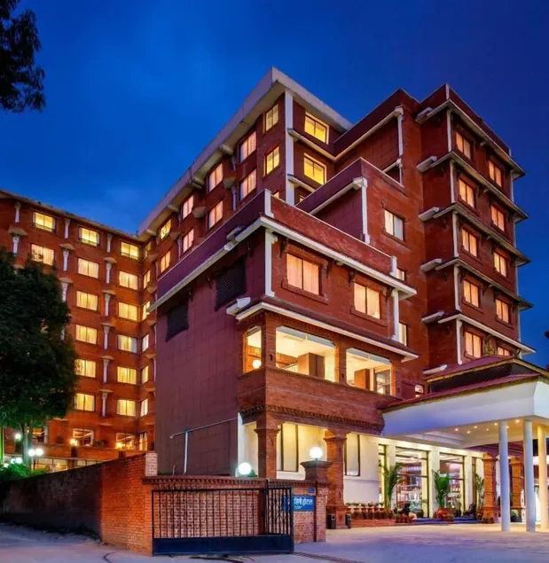 Royal Singi Hotel - Image 1