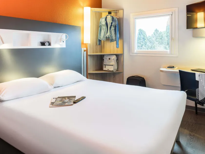 ibis budget Carcassonne La Cité - Image 1