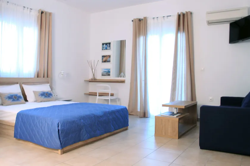 Krinis Apartments - Image 1