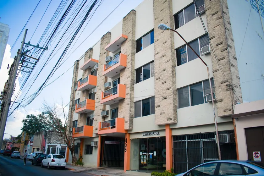 Suites del Sol Hotel & Apartments - Image 1