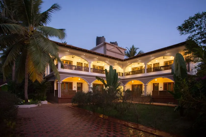 Dunhill Beach Resort - Image 1
