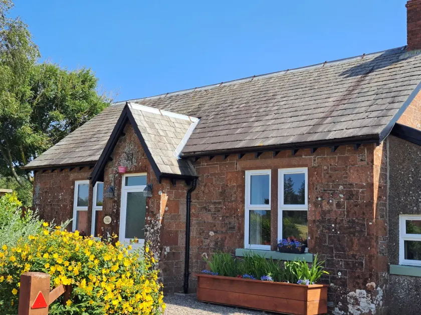 Bogrie Cottage - Image 1