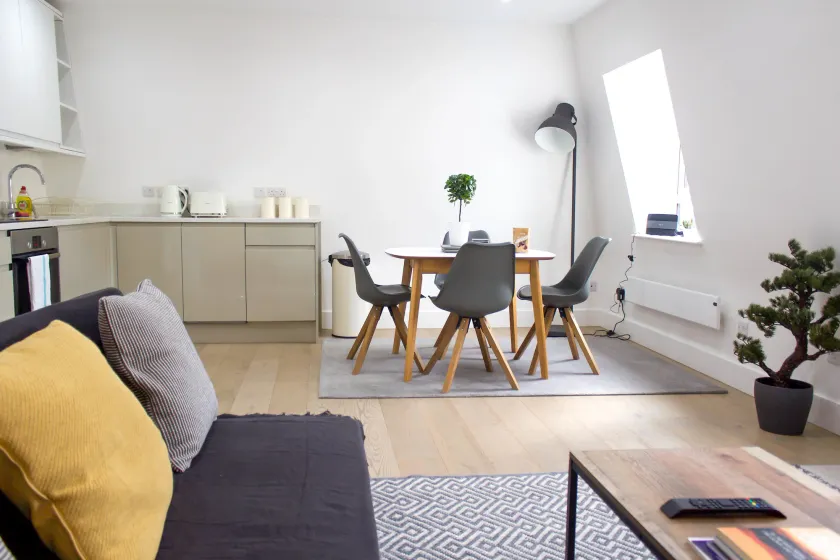 Cosy Two Bed in Islington - Image 1