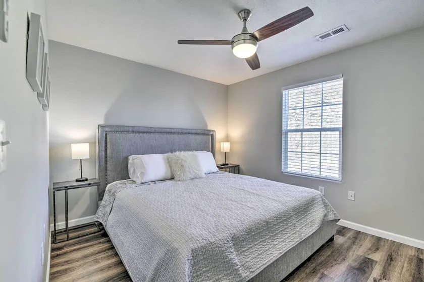 Branson Condo w/ Balcony: Near Silver Dollar City - Interiør