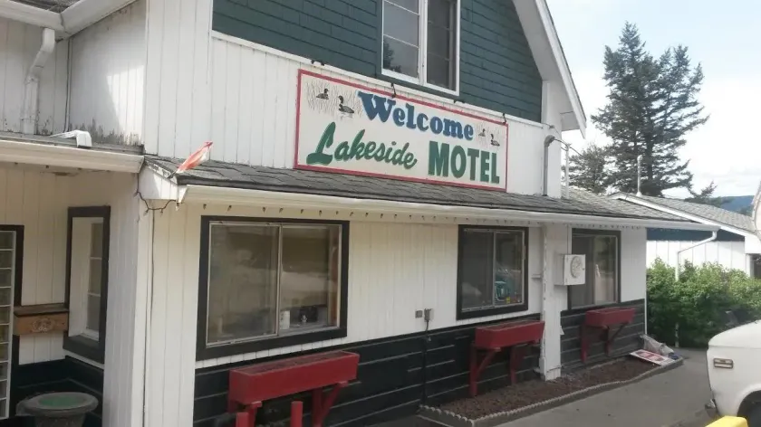 Lakeside Motel - Image 1