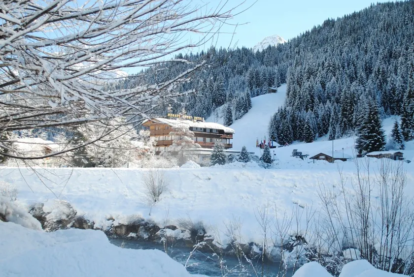 Monaco Sport Hotel - Image 1