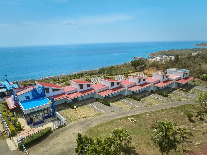 Cliff Villa - Image 1