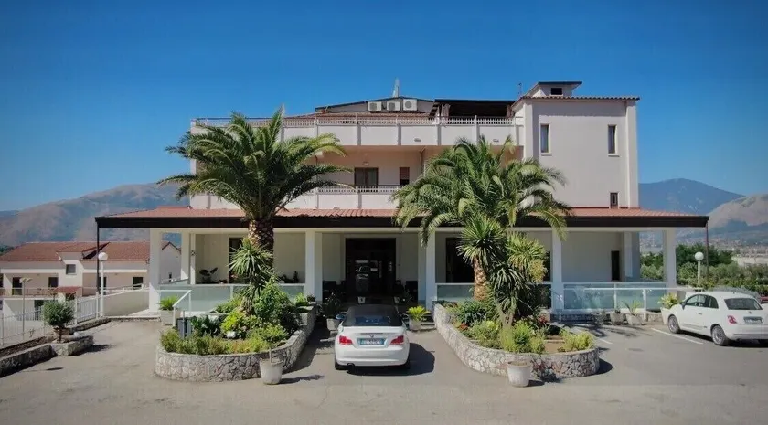 Hotel Vallisdea - Image 1