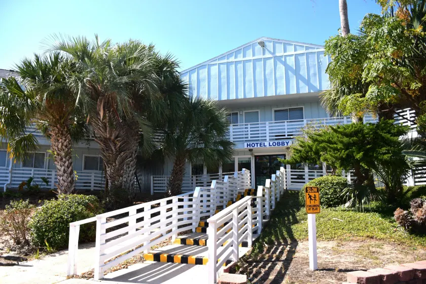 Inn at the Waterpark - Image 1