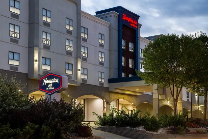 Hampton Inn by Hilton Kamloops - Image 1