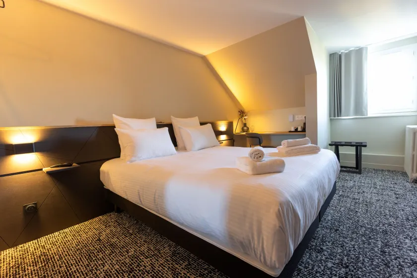 Logis Hôtel & Restaurant Le Vert Bocage - Værelse
