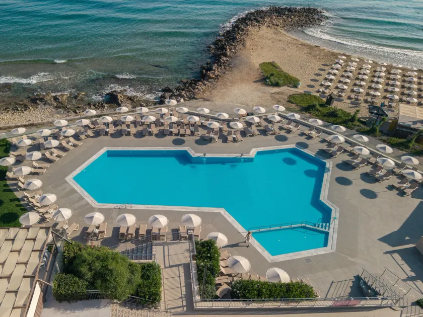 Themis Beach Hotel - Image 1