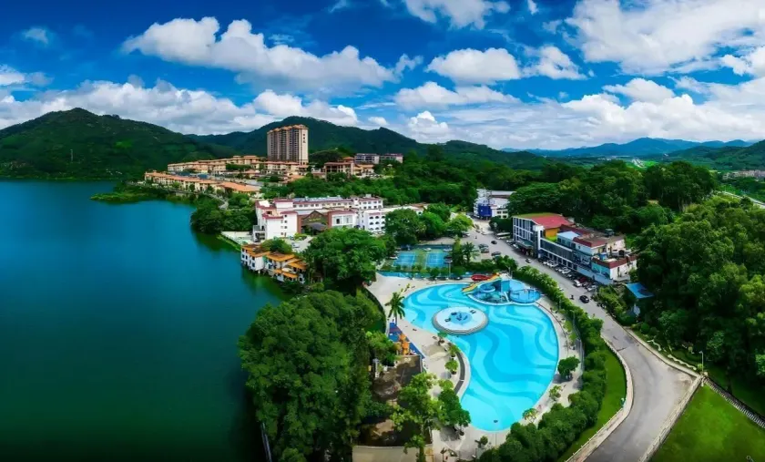 Baihua Resort Hotel - Image 1