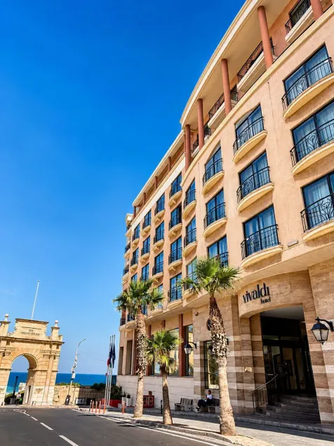 Vivaldi Hotel - Image 1