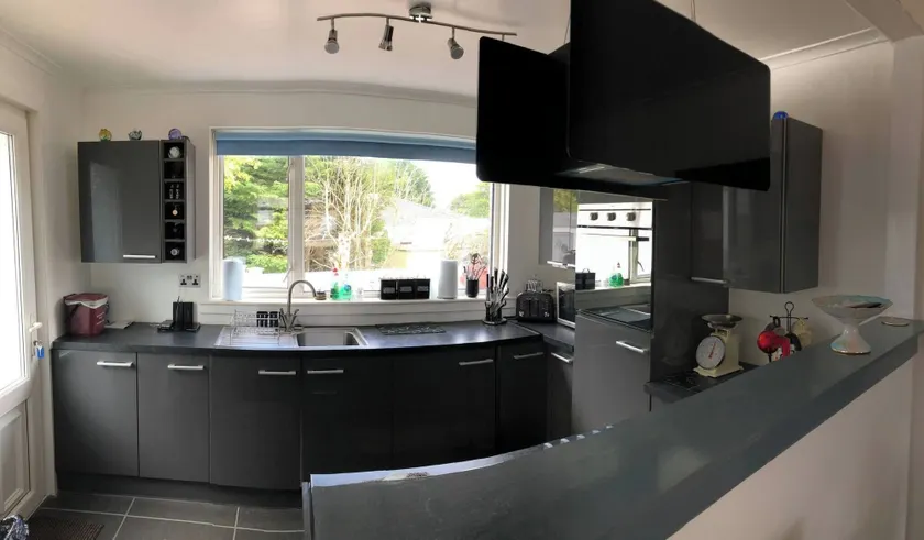 Limegrove-A Comfortable Home from Home-3 Bed House - Image 1