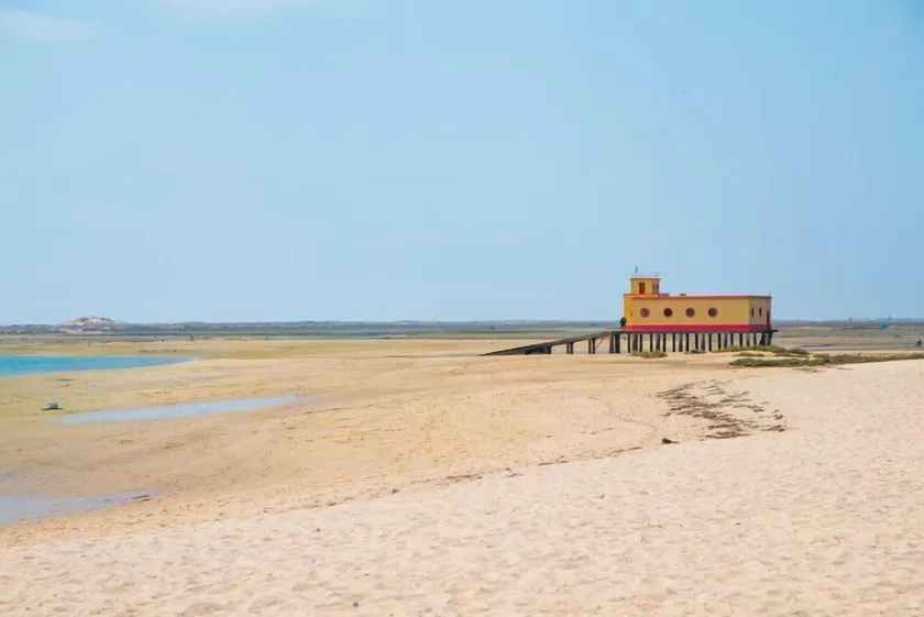 Accogliente casa a schiera di Fuseta con terrazza e solarium sul tetto, a 5 minuti dalla spiaggia - Image 1