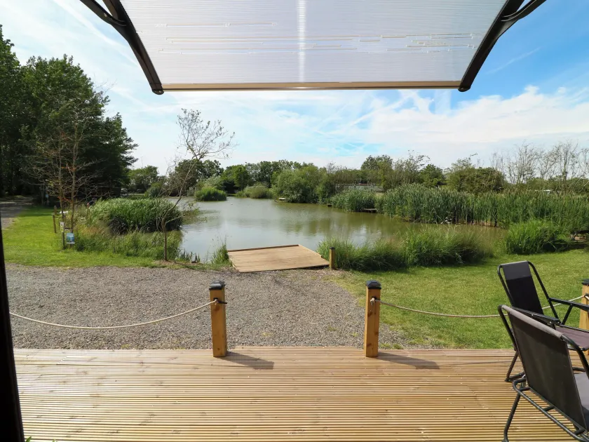 Moorhen Lodge - Image 1