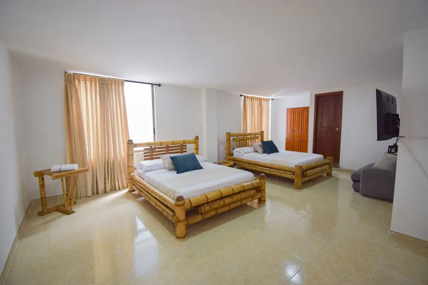 Hotel Toledo Plaza - Image 1