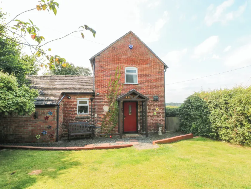 Top Stable Cottage - Image 1