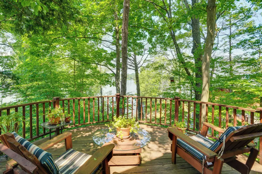 Treehouse Sanctuary Nature Retreat - Image 1