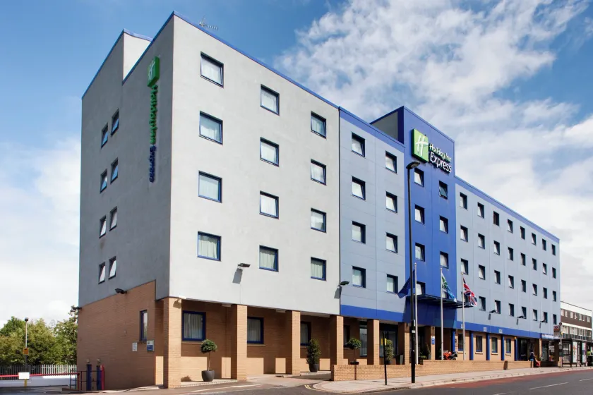 Holiday Inn Express Park Royal by IHG - Image 1